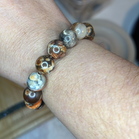 12mm Chocolate Agate Bracelet - Picture 1 of 3